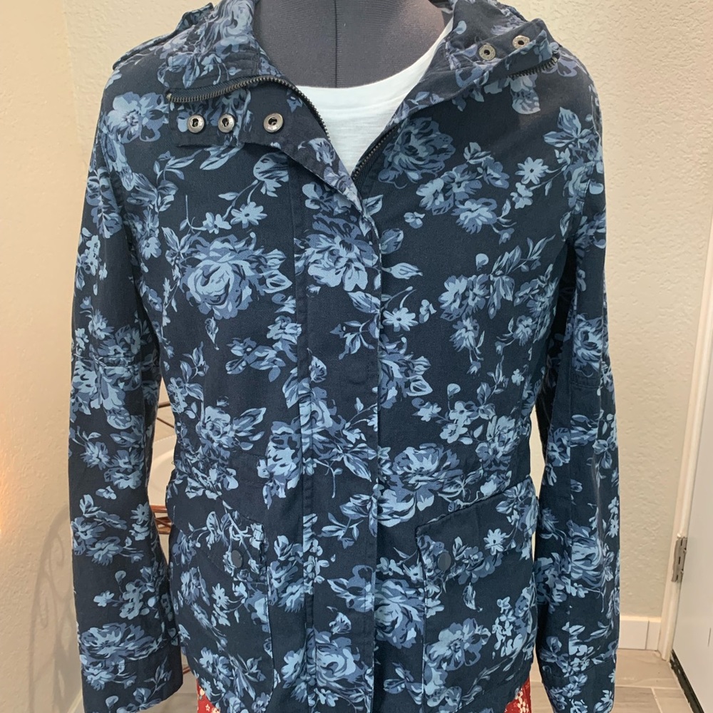 Miami | Jacket | Large | blue | flower print | zipper | Buttons | long sleeve |